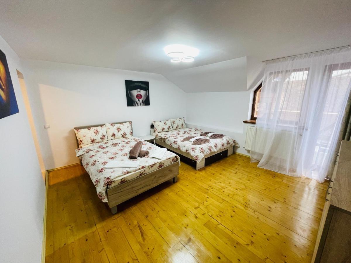 Appartement Casa Cu Balcon à Braşov Extérieur photo
