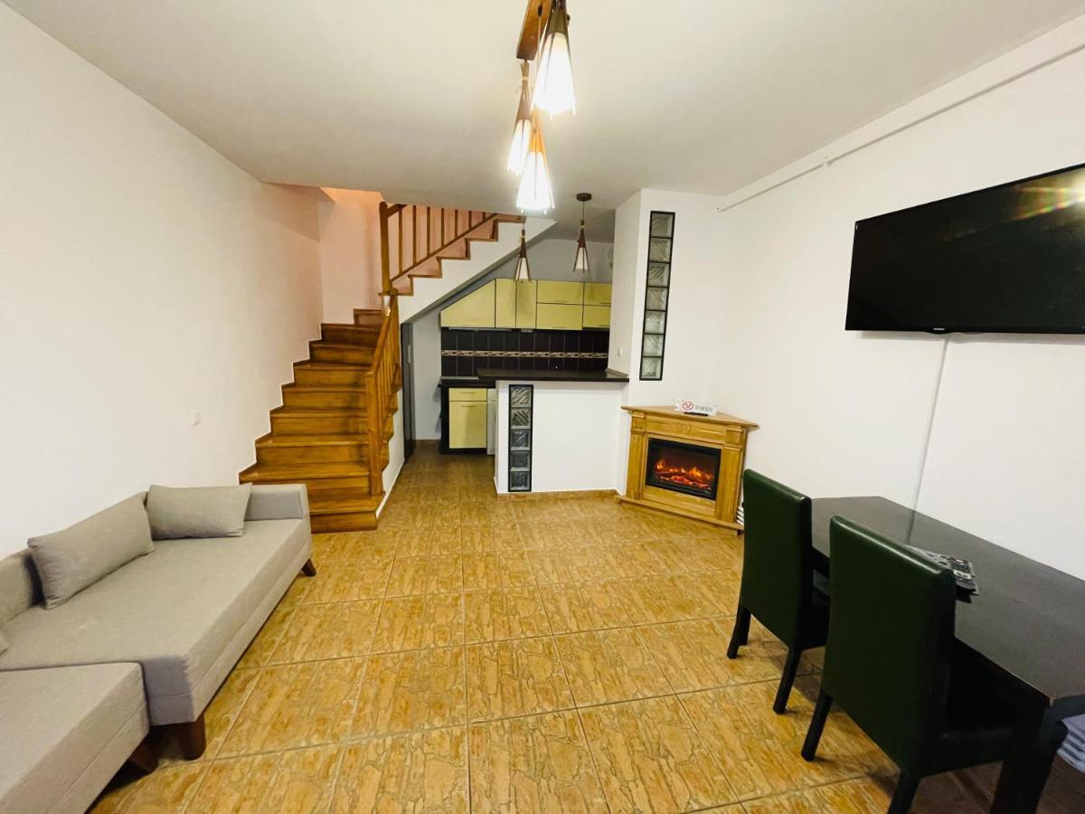 Appartement Casa Cu Balcon à Braşov Extérieur photo